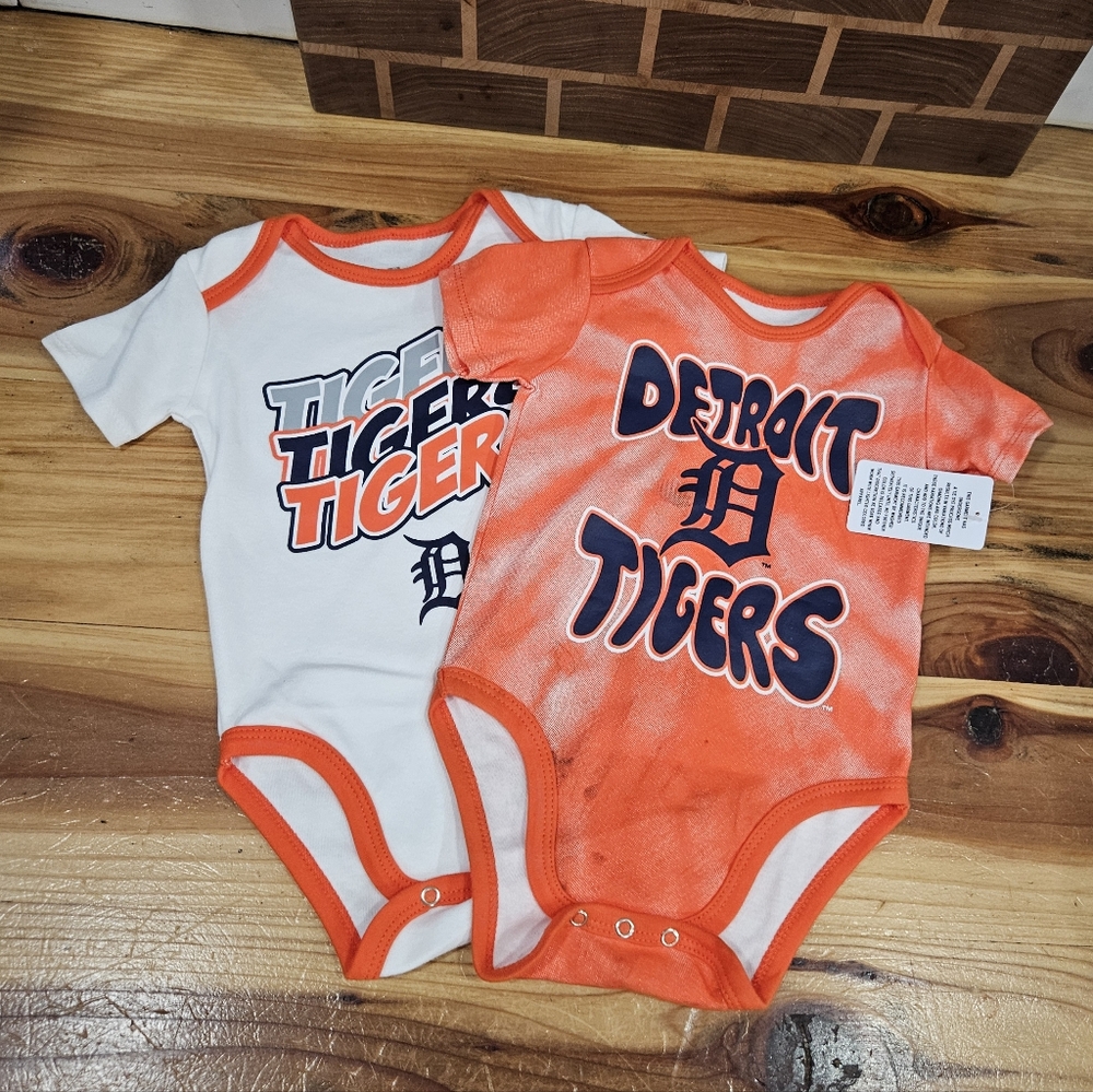 NWT MLB Detroit Tigers Infant Baseball Onesies